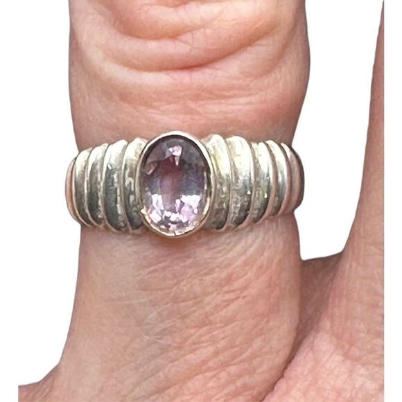 Sterling silver 925 amethyst ring oval with ribbed pattern - Picture 1 of 10